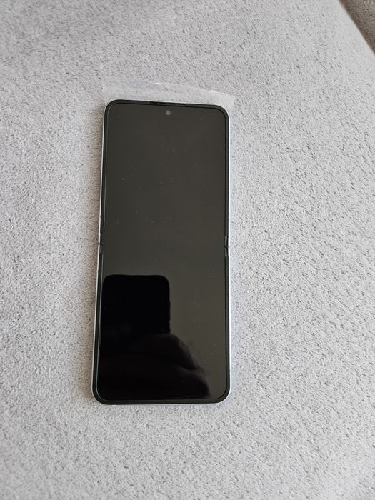 Samsung Z Flip 6
