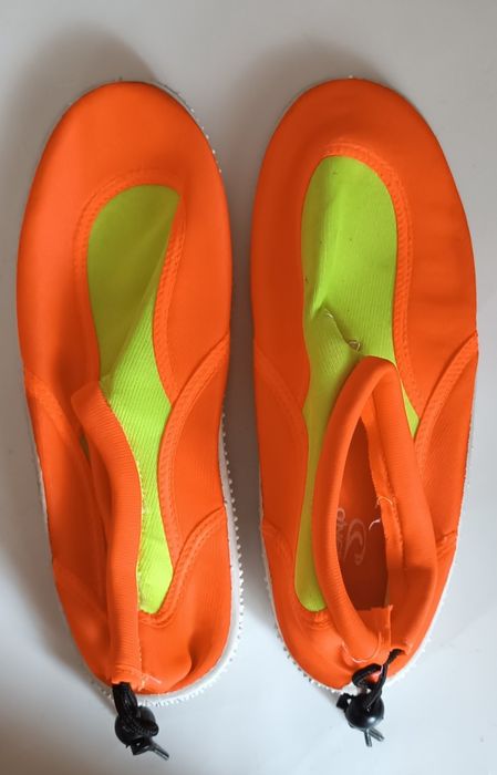 Аквашузы коралки ,31 (20 см стелька) и40 размер