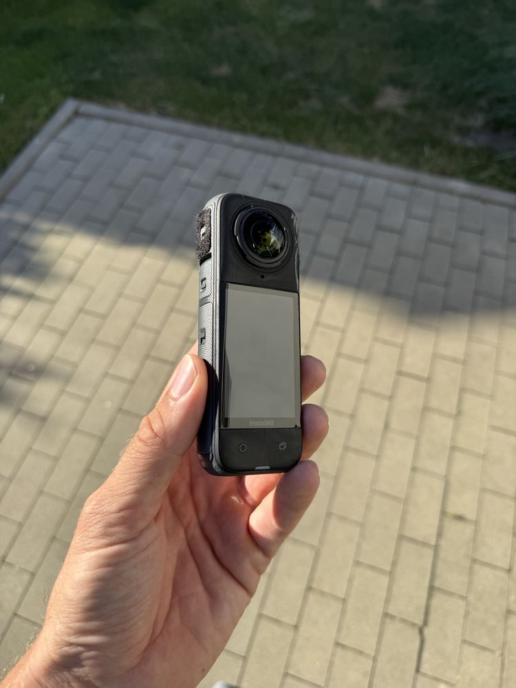 Kamera Insta360 x4