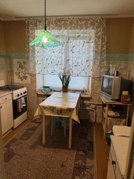 Продаж 2-х кімнатна зупинка Синяківська