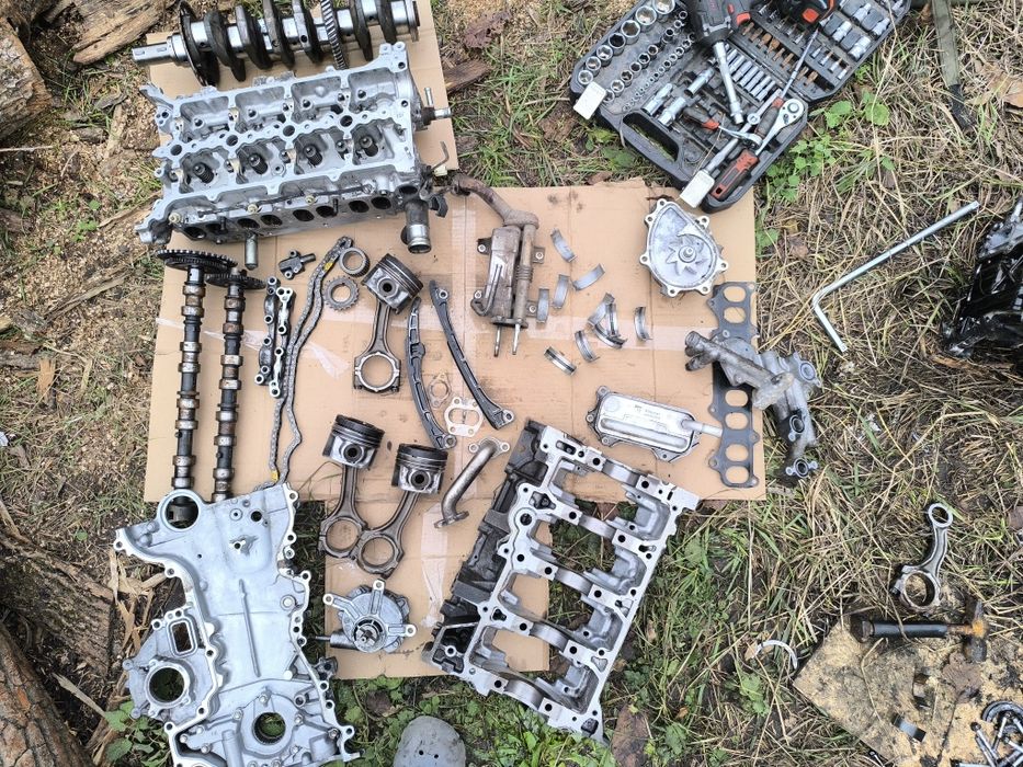 Запчастини двигуна лексус іс 220