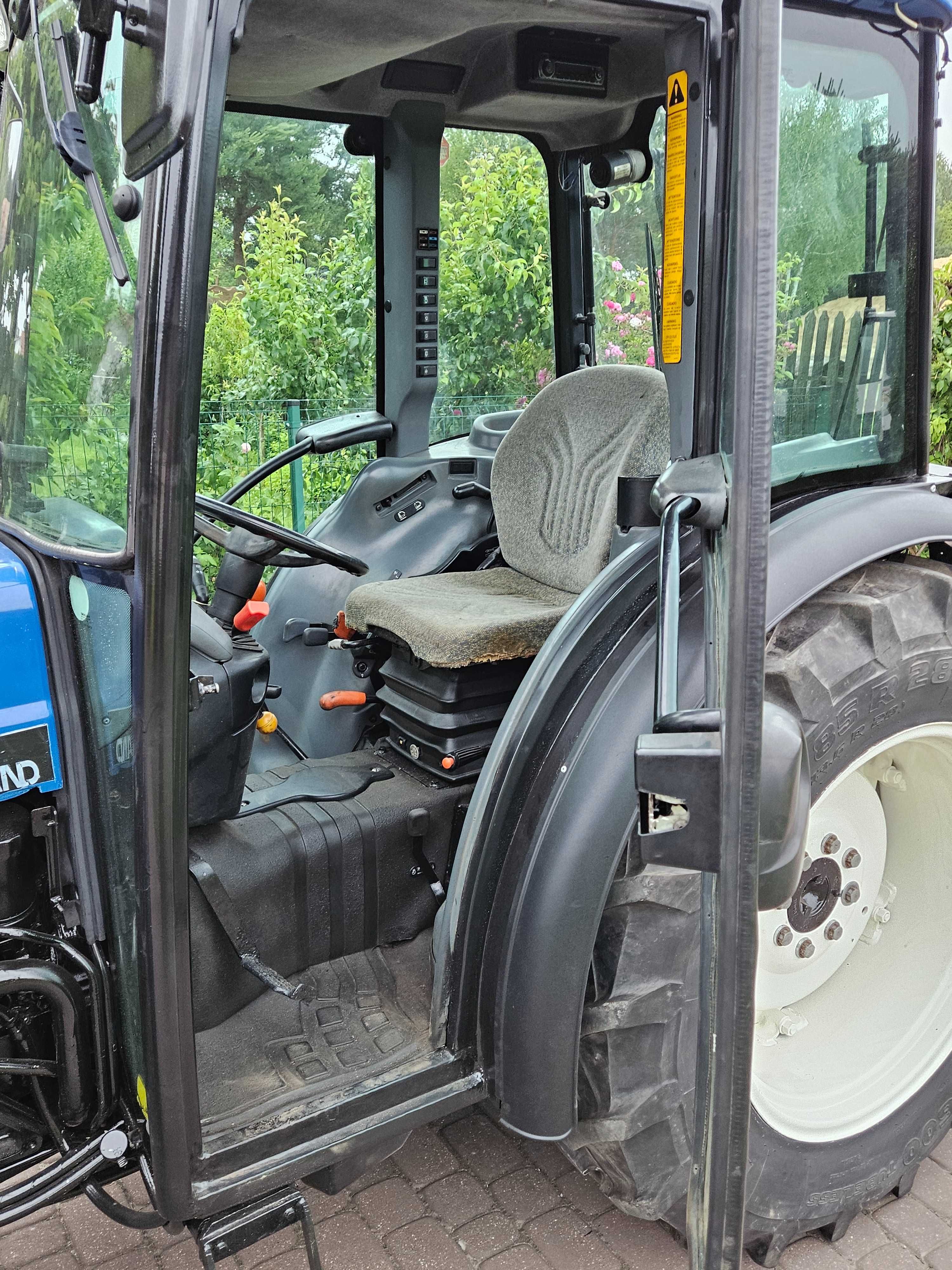 Sadowniczy New Holland TN75 N