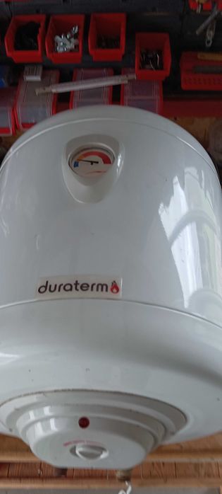 Elektryczny podgrzewacz wody marki Duraterm,