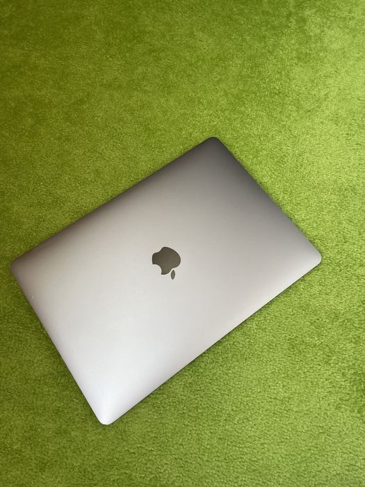 Macbook pro 13 2016 A1708 256Gb