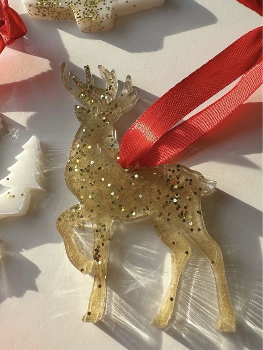 Ялинкові іграшки з епоксидної смоли