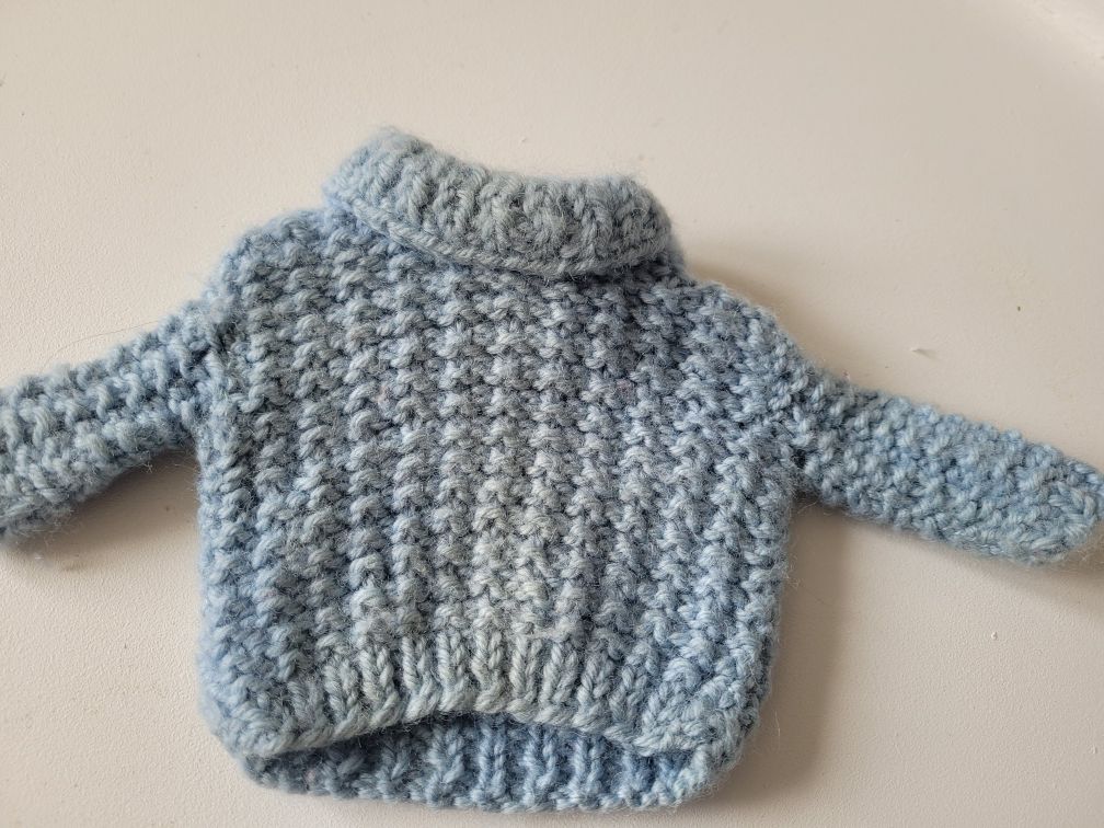 Ubranko dla lalki 40-45 cm  spodenki sweterek