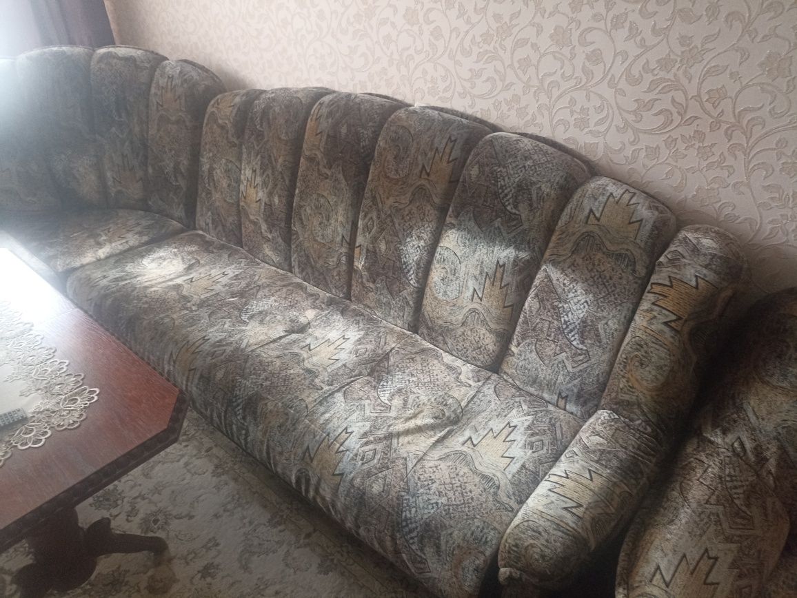 Мягкий уголок и 2 кресла