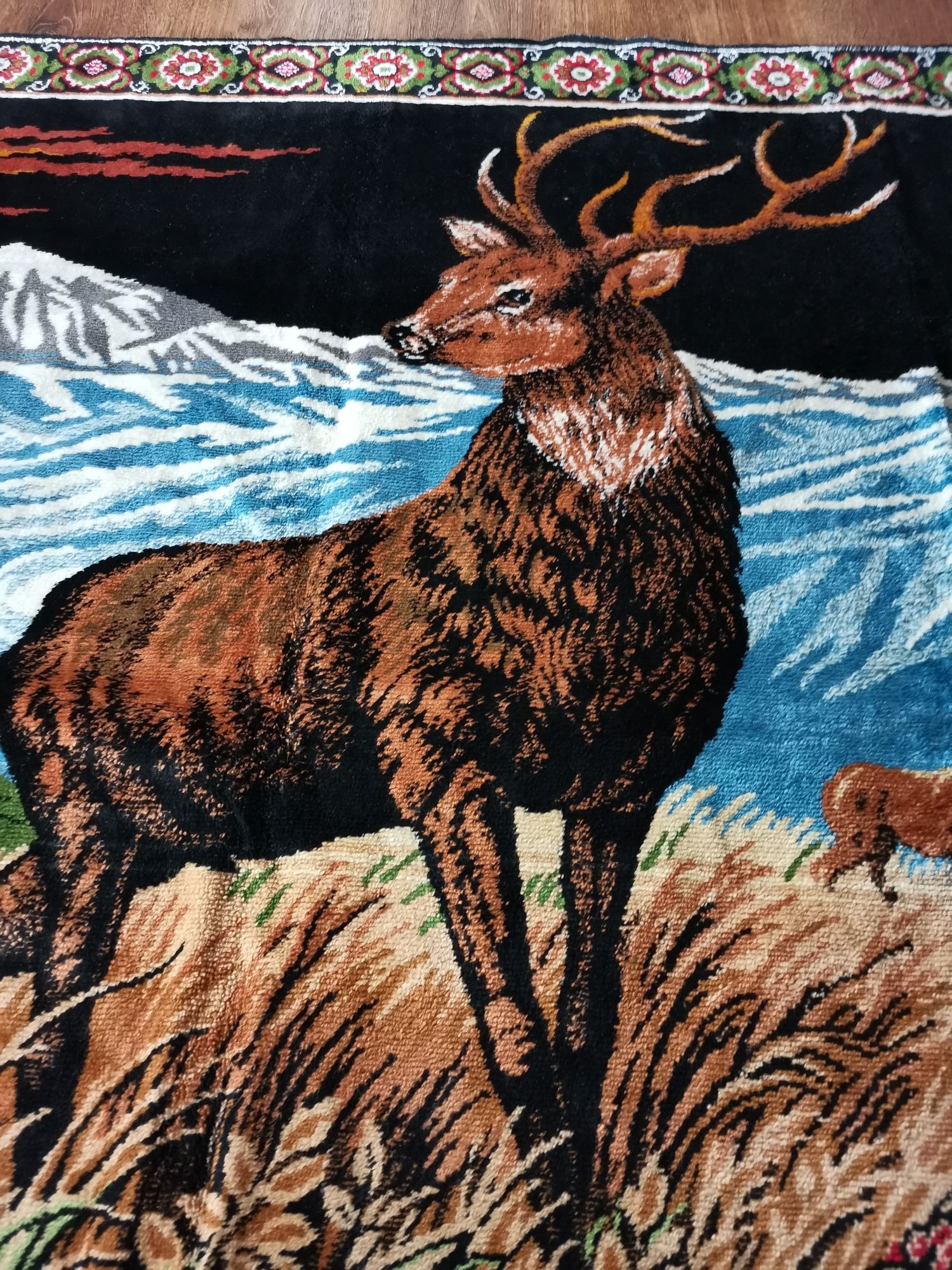Piękny wielki kilim makata z frędzlami  pejzaż z jeleniem góry