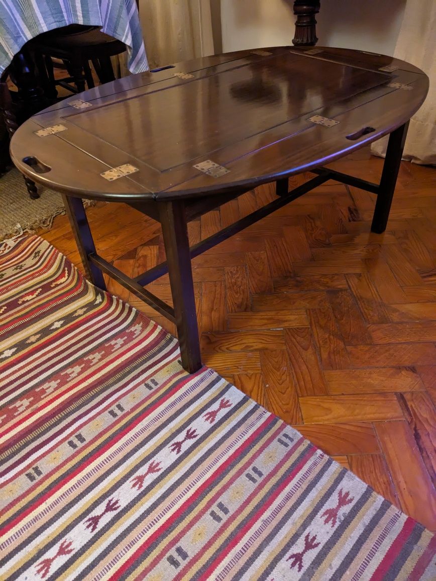Mesa de centro, de mogno, estilo inglês Jorge III
