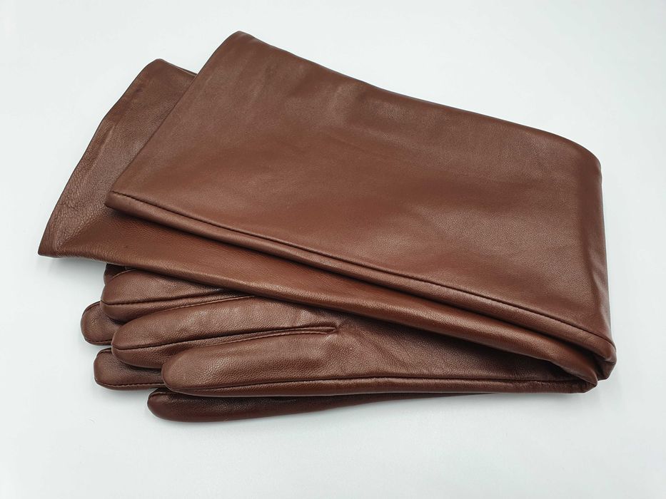 Длинные кожаные коричневые перчатки довгі коричневі рукавички