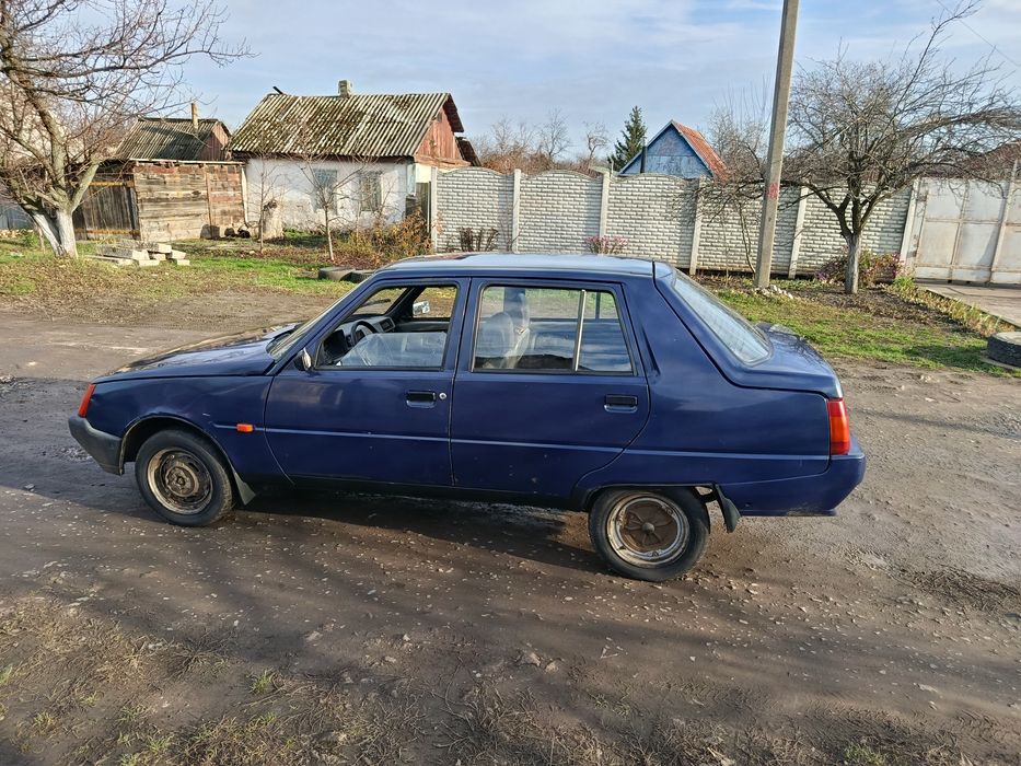 Продам славуту 2010 года выпуска инжектор на полном исправном ходу