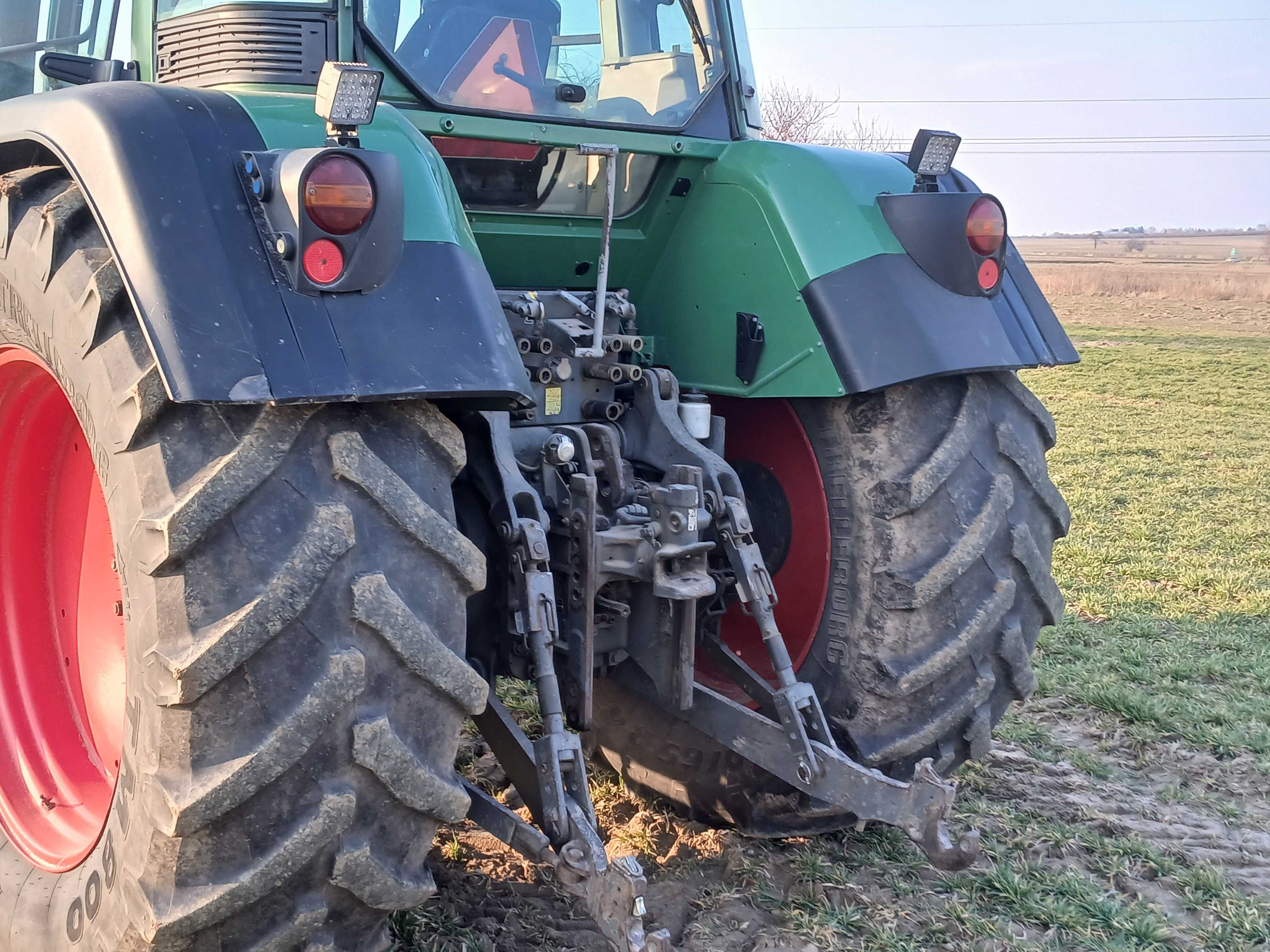 Fendt 818 Vario TMS Com 2