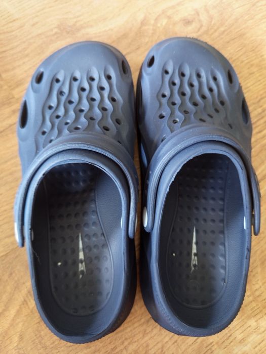 Dwie pary Crocsow rozm 34/35