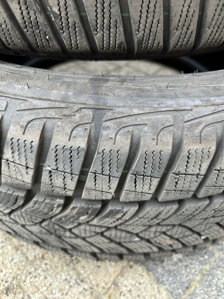 Opony zimowe Goodyear Ultragrip Performance+ 215/55 R17