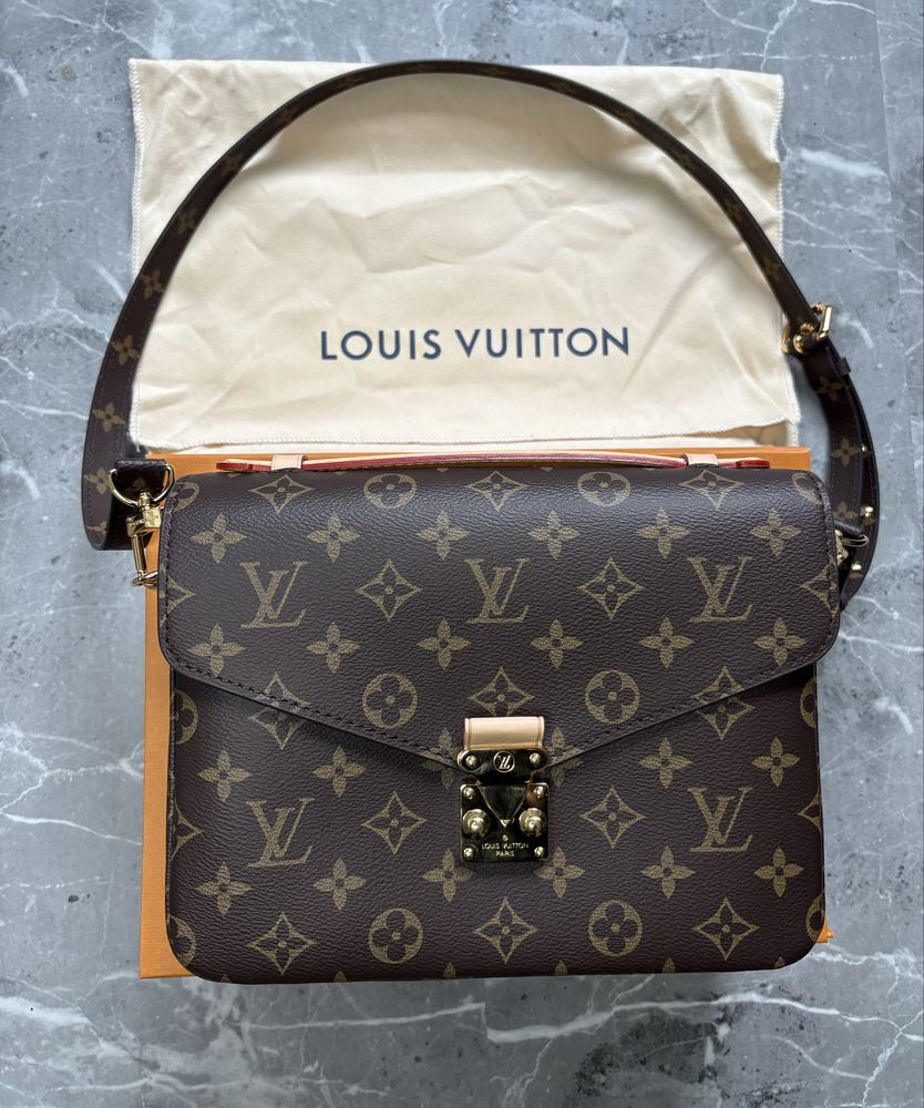Louis Vuitton Metis Bag
