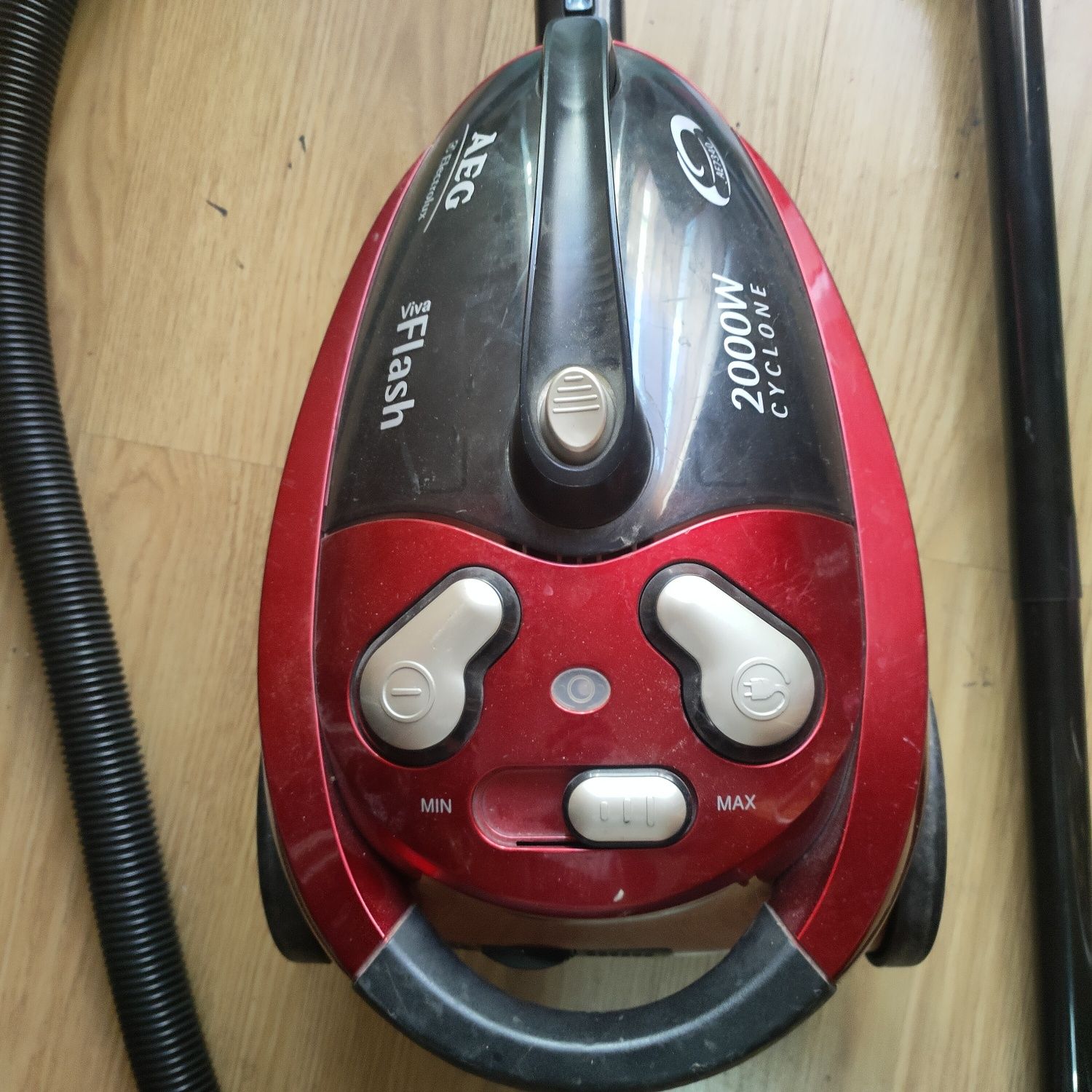 Aspirador AEG 2000 CYCLONE