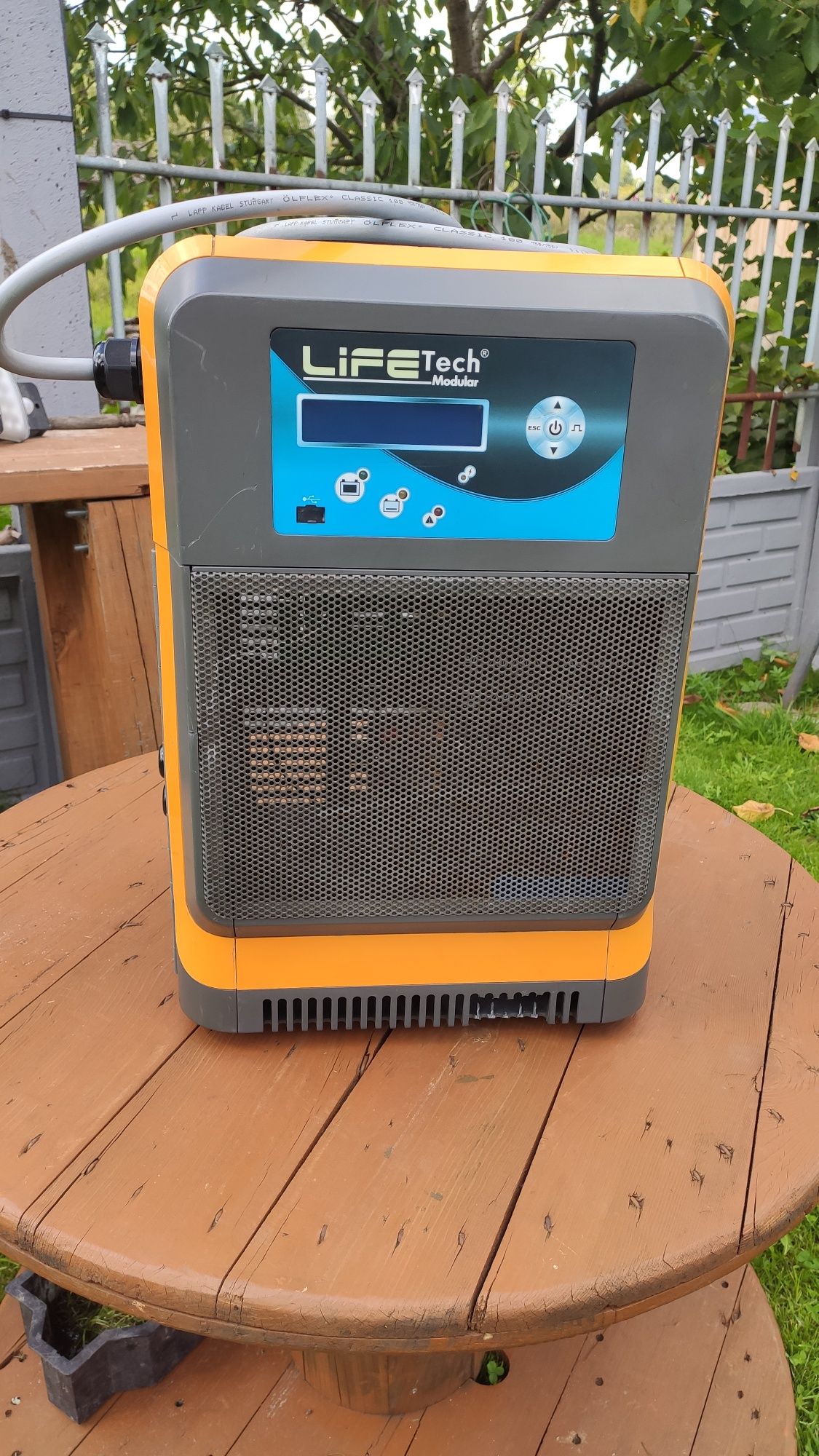 Prostownik Hawker LifeTech Modular 24V 36V 48V 140/130/120A 2 moduły