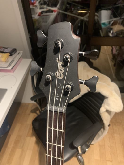 Baixo Cort C4h (Activo ou Passivo) - Troca só por iphone ou Mac