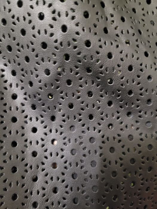 Нова шкіряна блуза Zara