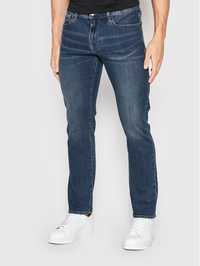 Мужские джинсы Armani Exchange J13,36
