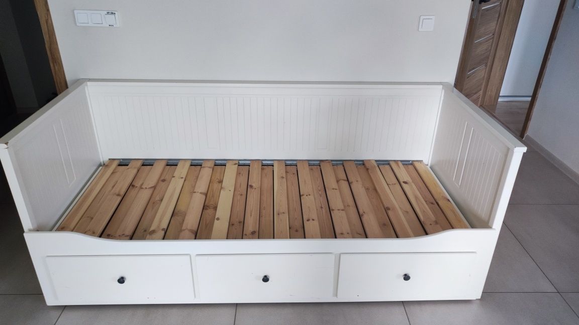 Rozkładane łóżko IKEA HEMNES z 3 szufladami