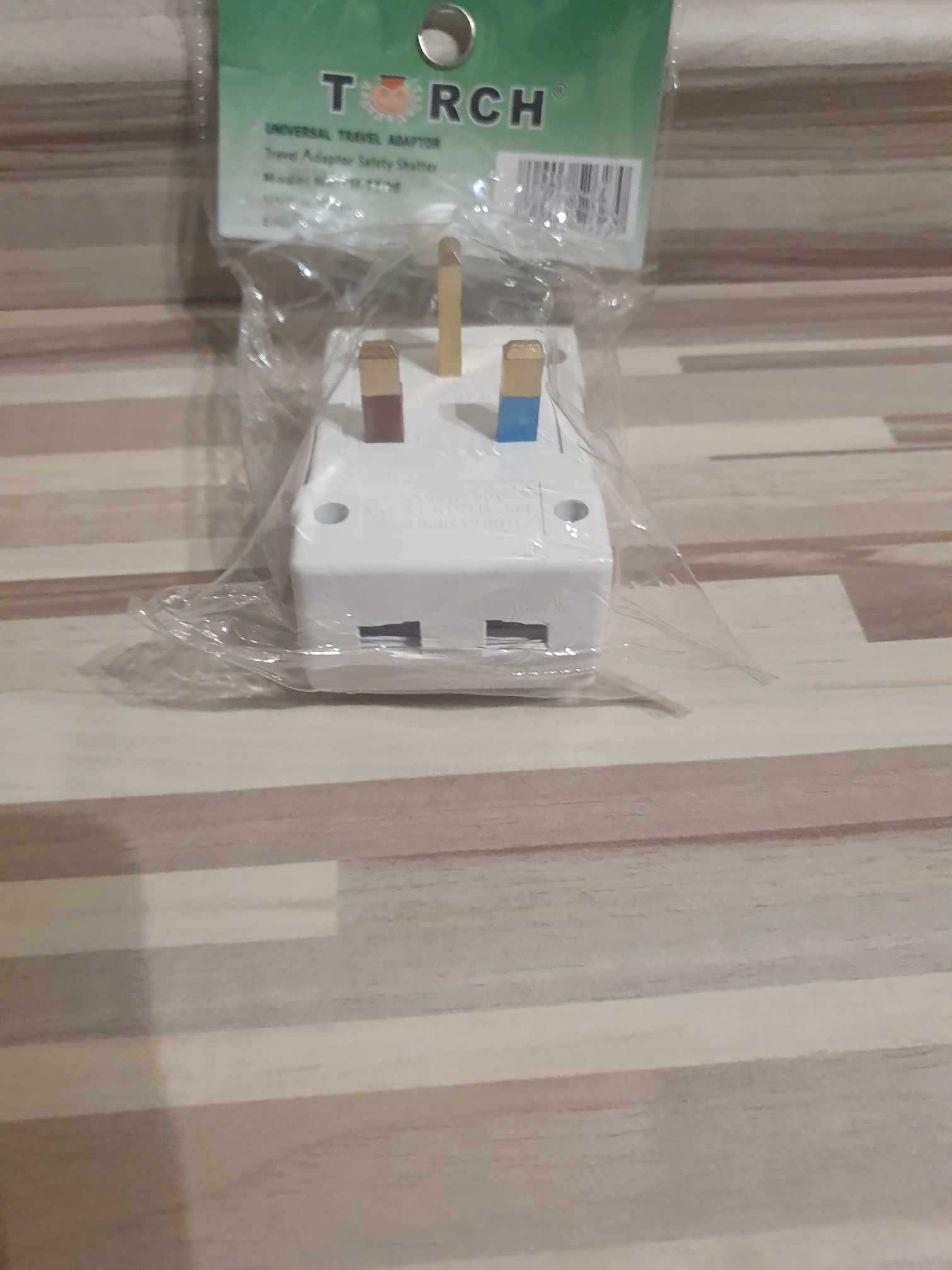 Adapter podróżny Torch UK/EU potrójny