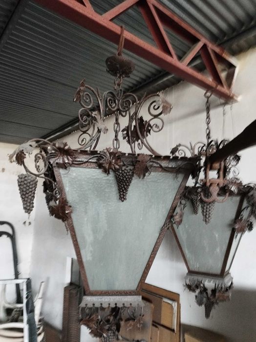 Candeeiros em ferro forjado