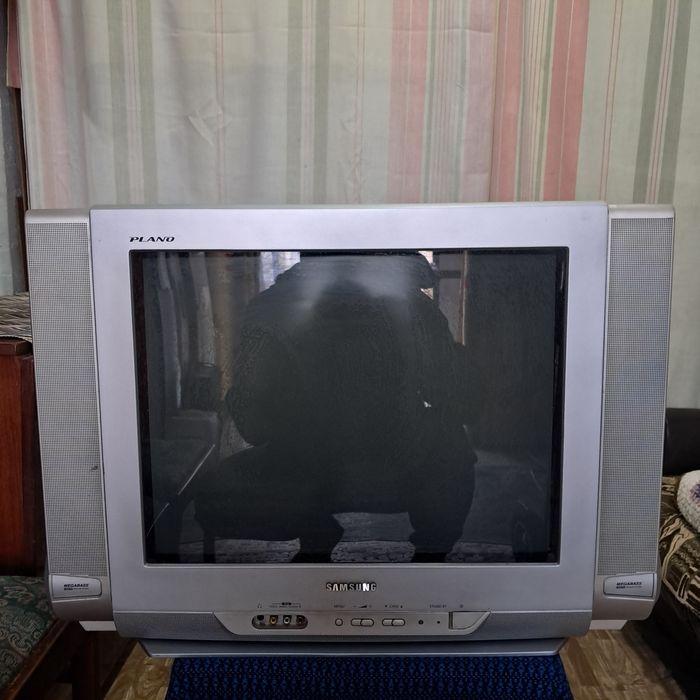 Продам телевизор SAMSUNG
