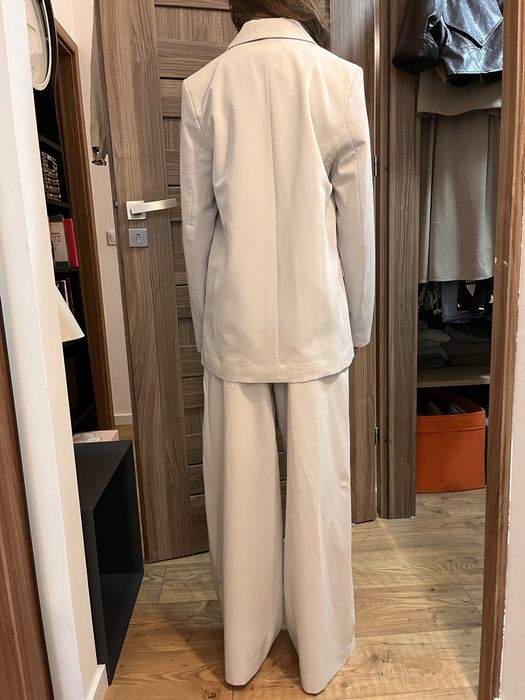 Nowy garnitur kremowy H&M rozmiar 36