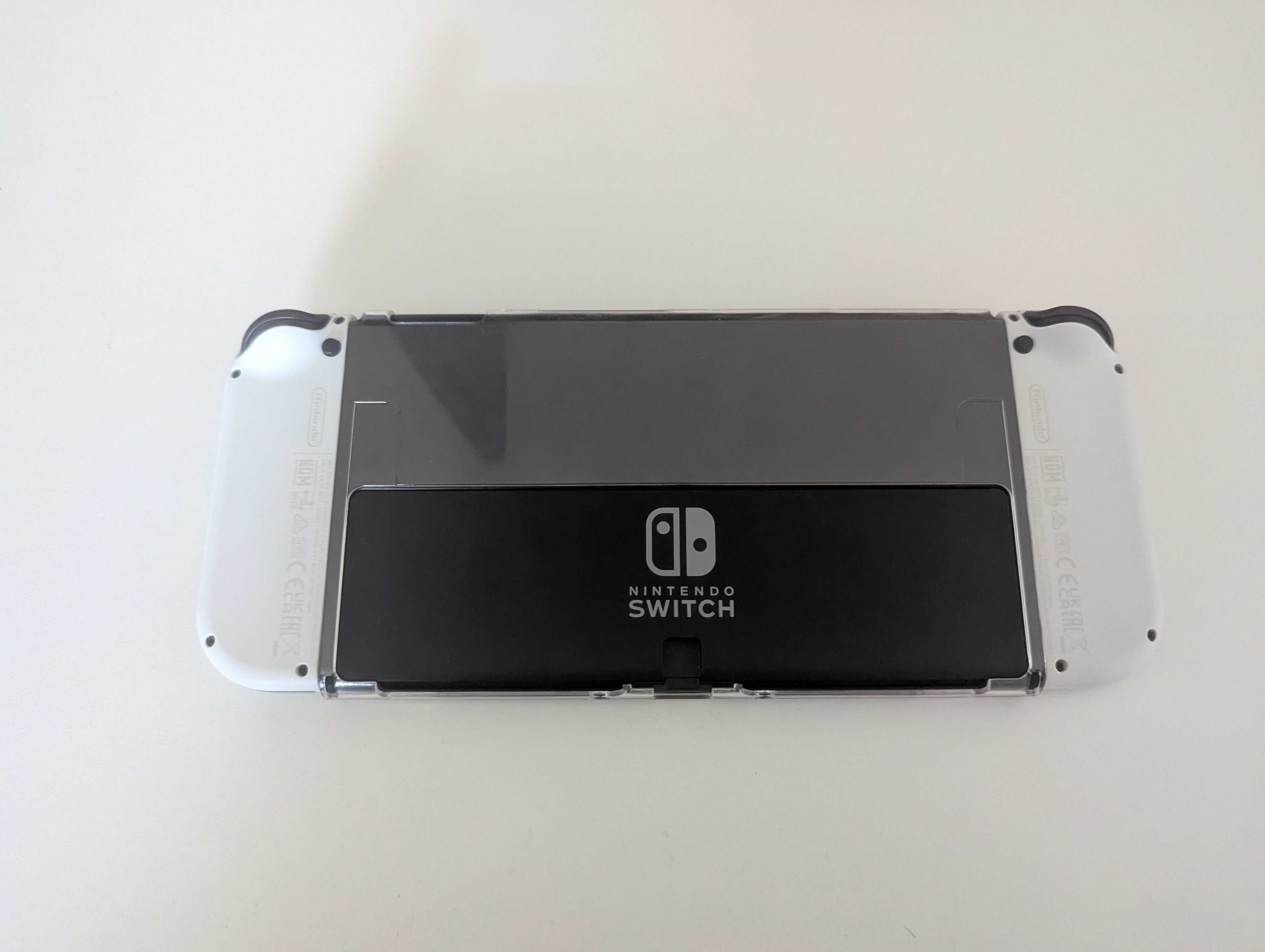 Nintendo Switch OLED com Mario Kart e Switch Sports