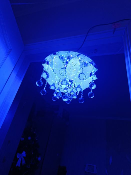 Люстра на пульті керування