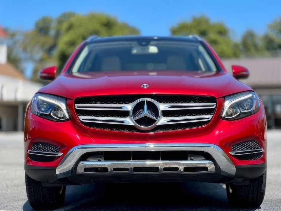 Mercedes-Benz C-Class      2018