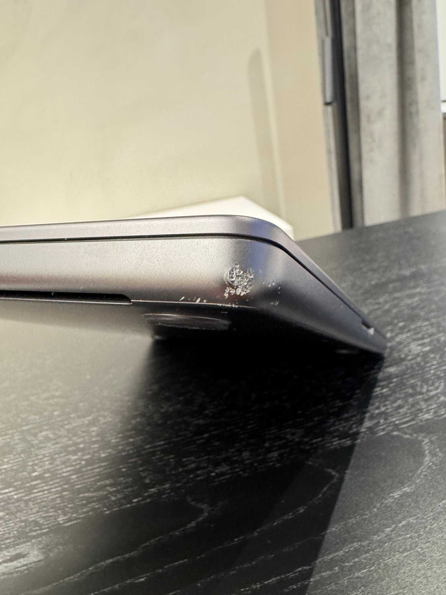 MacBook Pro 14” M4 | 10 rdzeniowe GPU | 24 GB RAM | 2 TB SSD | 70W