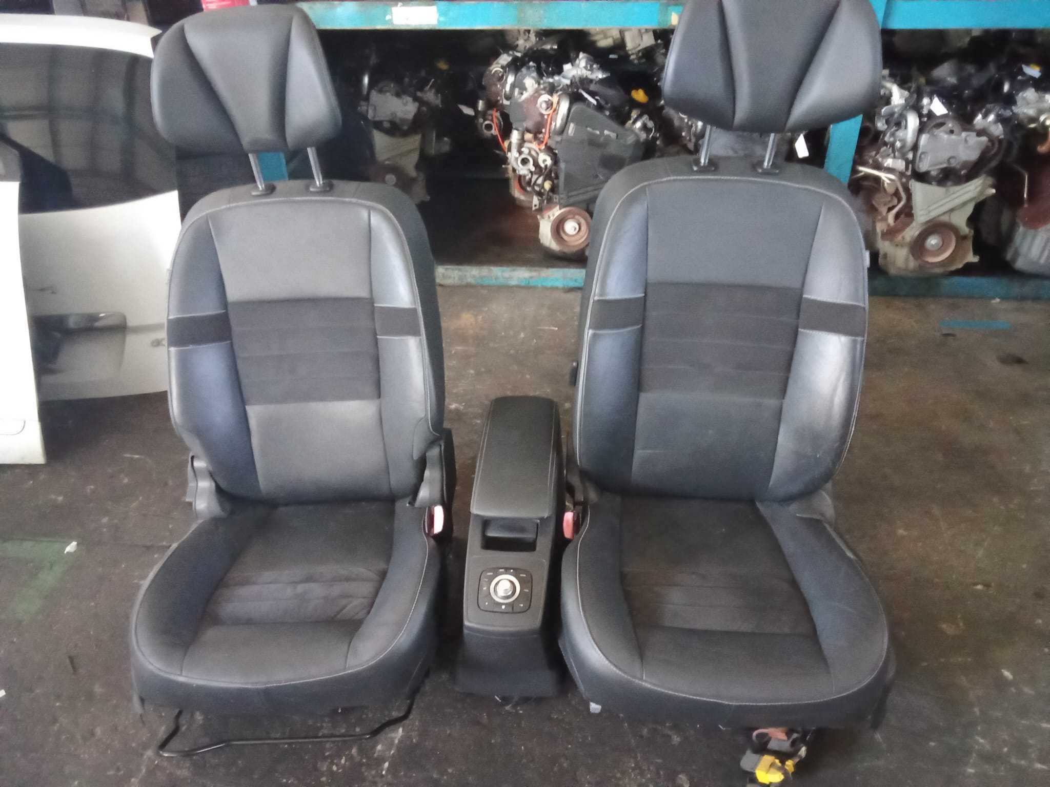 RENAULT SCENIC PARA PEÇAS
