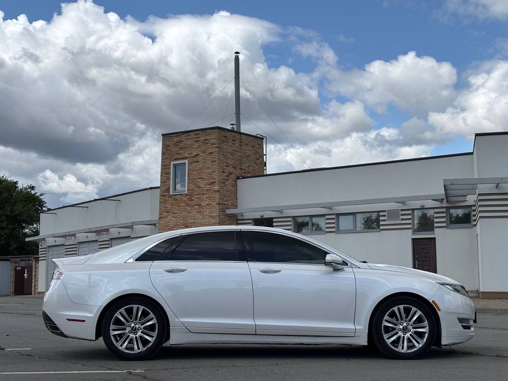 Lincoln MKZ Hybrid