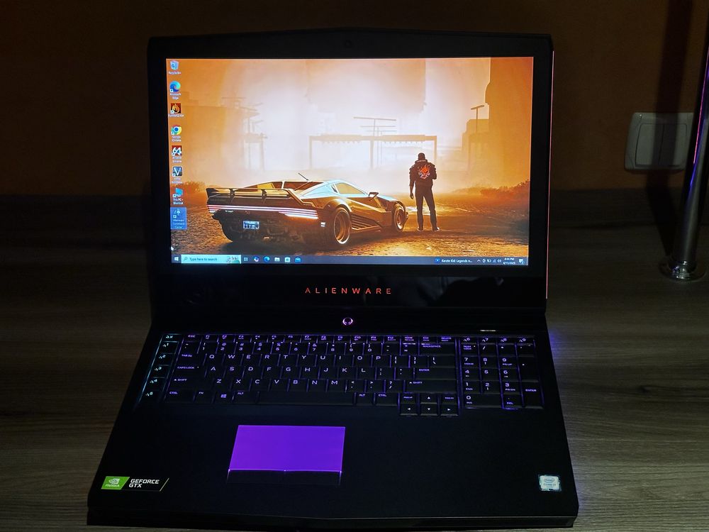 Большой 17.3 Игровой Ноутбук Alienware(Core i7/GTX1070/512/16D4/120hz)