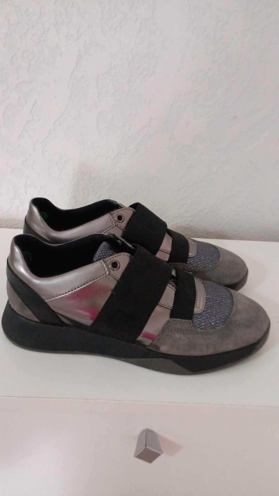 Geox Sneakersy Suzzie D r.37