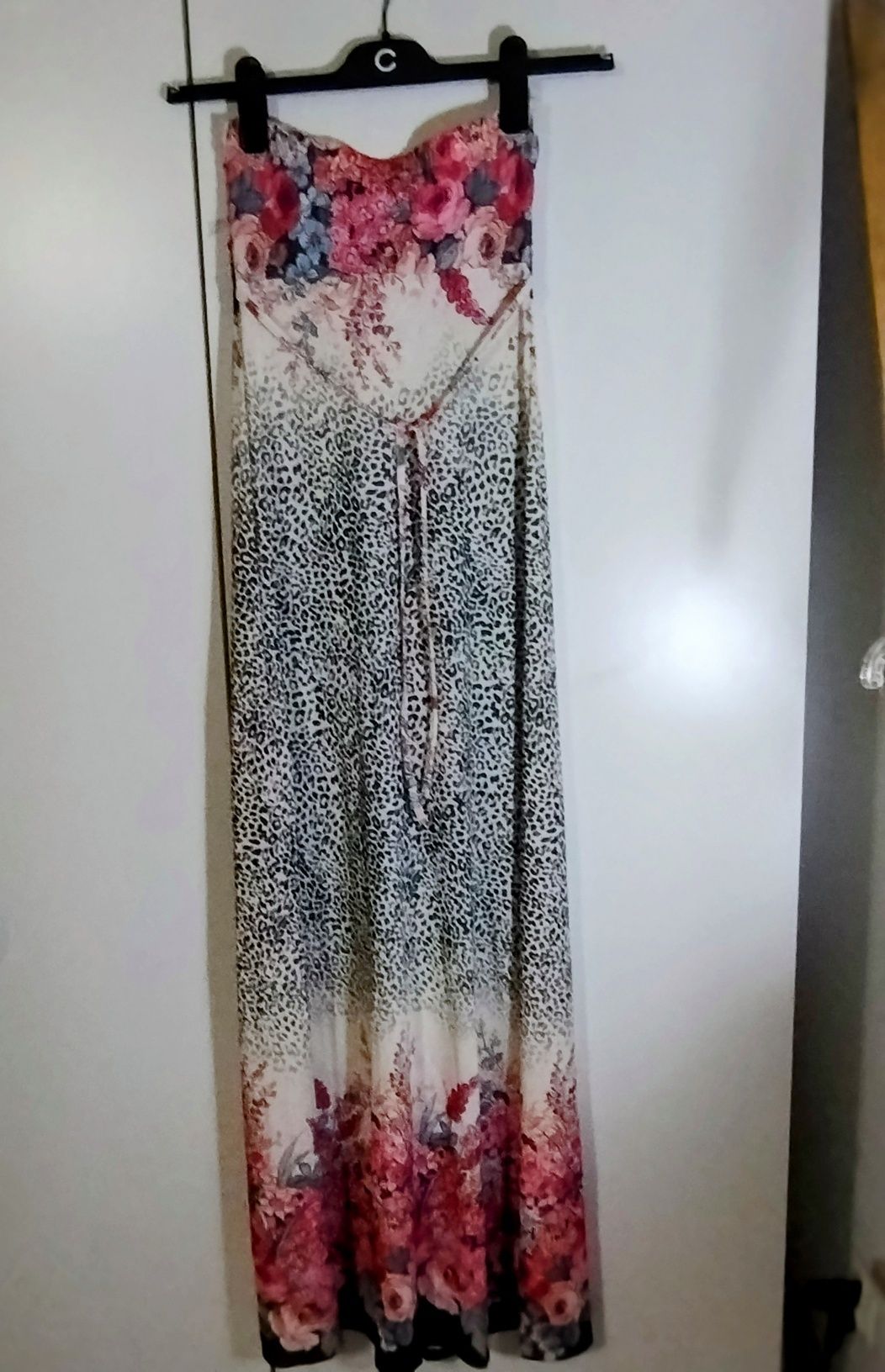 Boho Maxi- sukienka trapezowa bez rękawów.