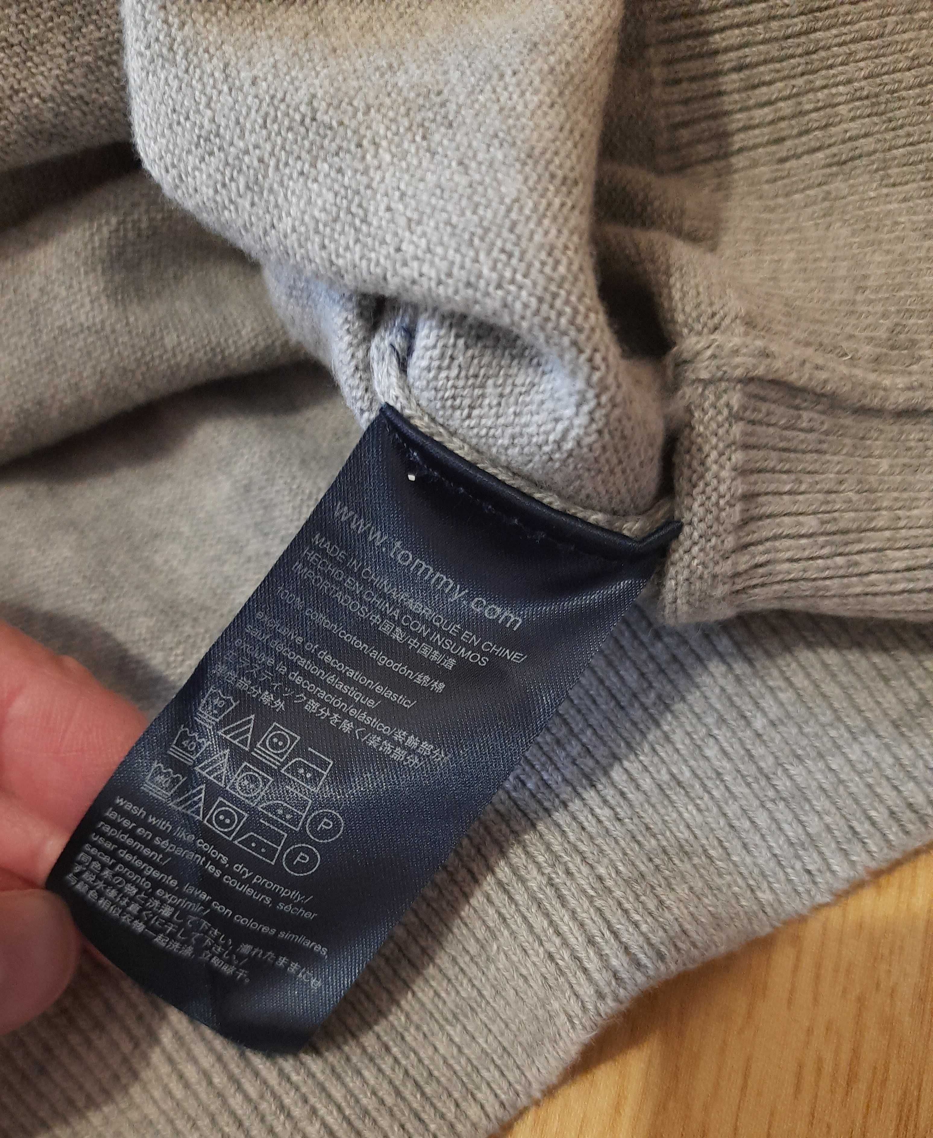 на подарунок чоловіку Tommy Hilfiger