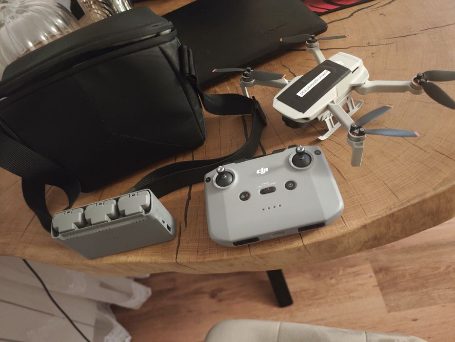 Dron dji mini 2 SE Fly More Combo