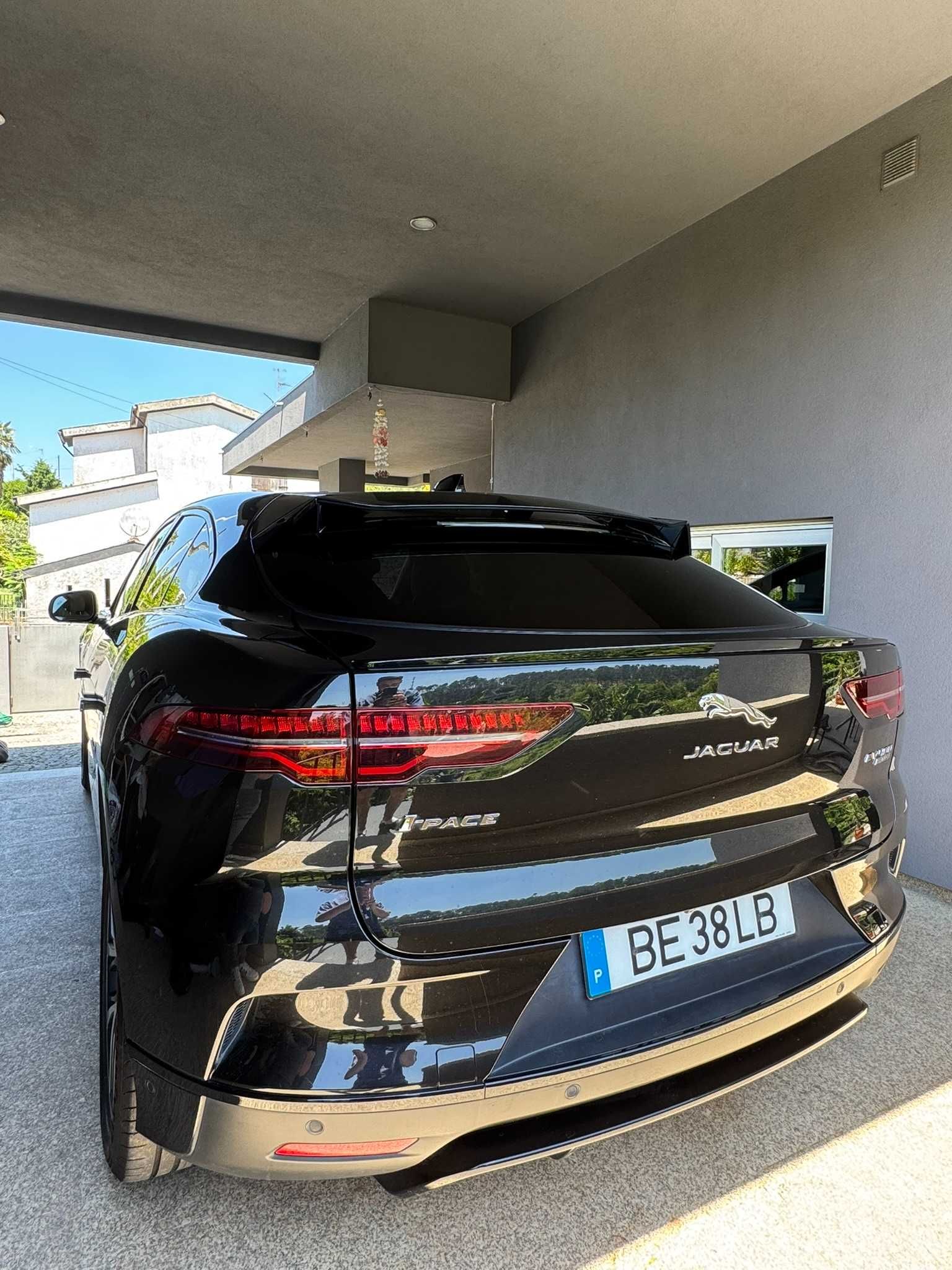 Jaguar I-Pace EV400 HSE