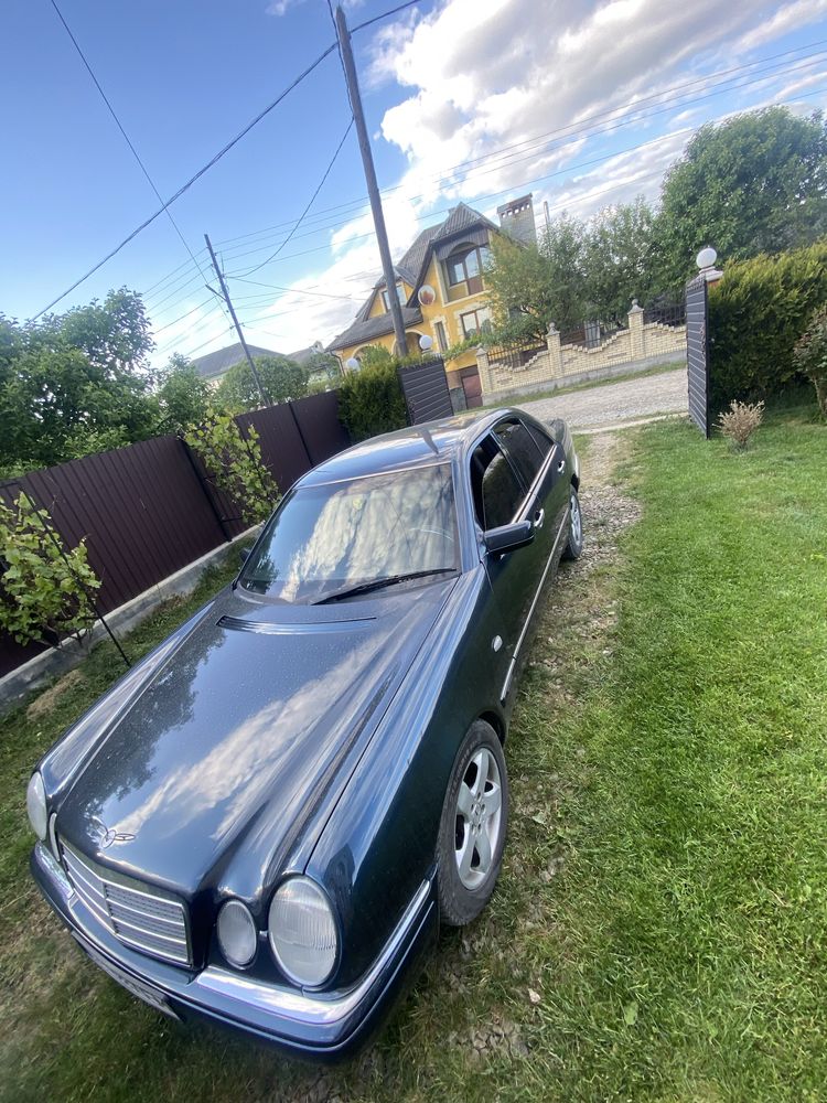 W210 mersedes 1998