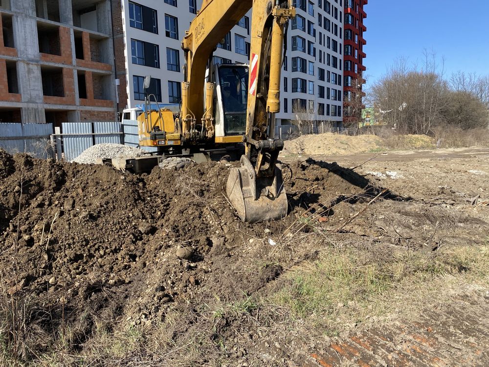 Оренда повноповоротного ескаватора