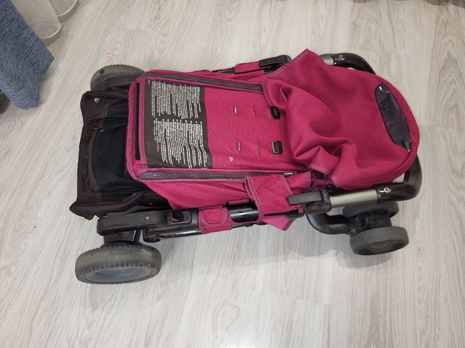 Дитяча прогулянкова коляска для дівчинки Nuna