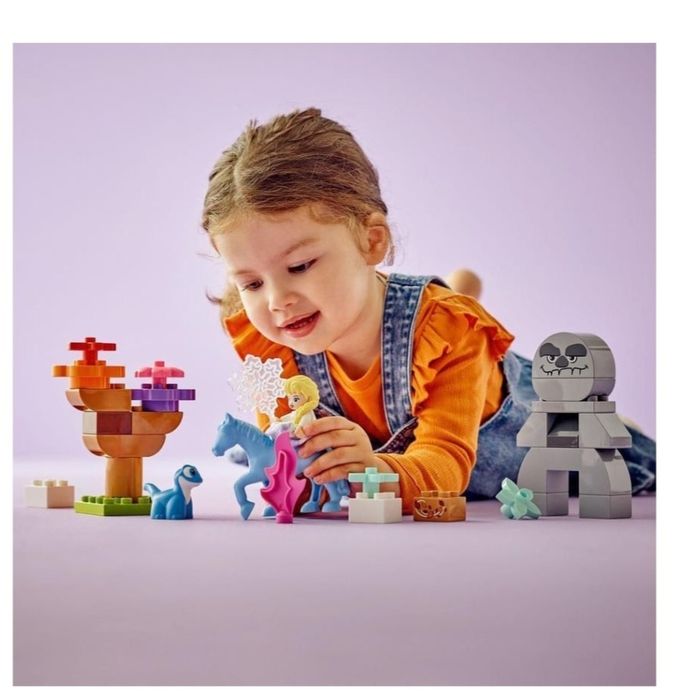 LEGO Duplo: Disney Elsa e Bruni na Floresta Encantada (31 peças)