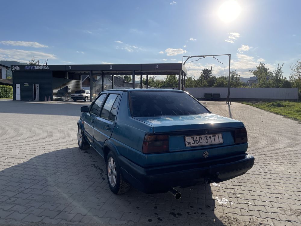 Придоється jetta 2 1988