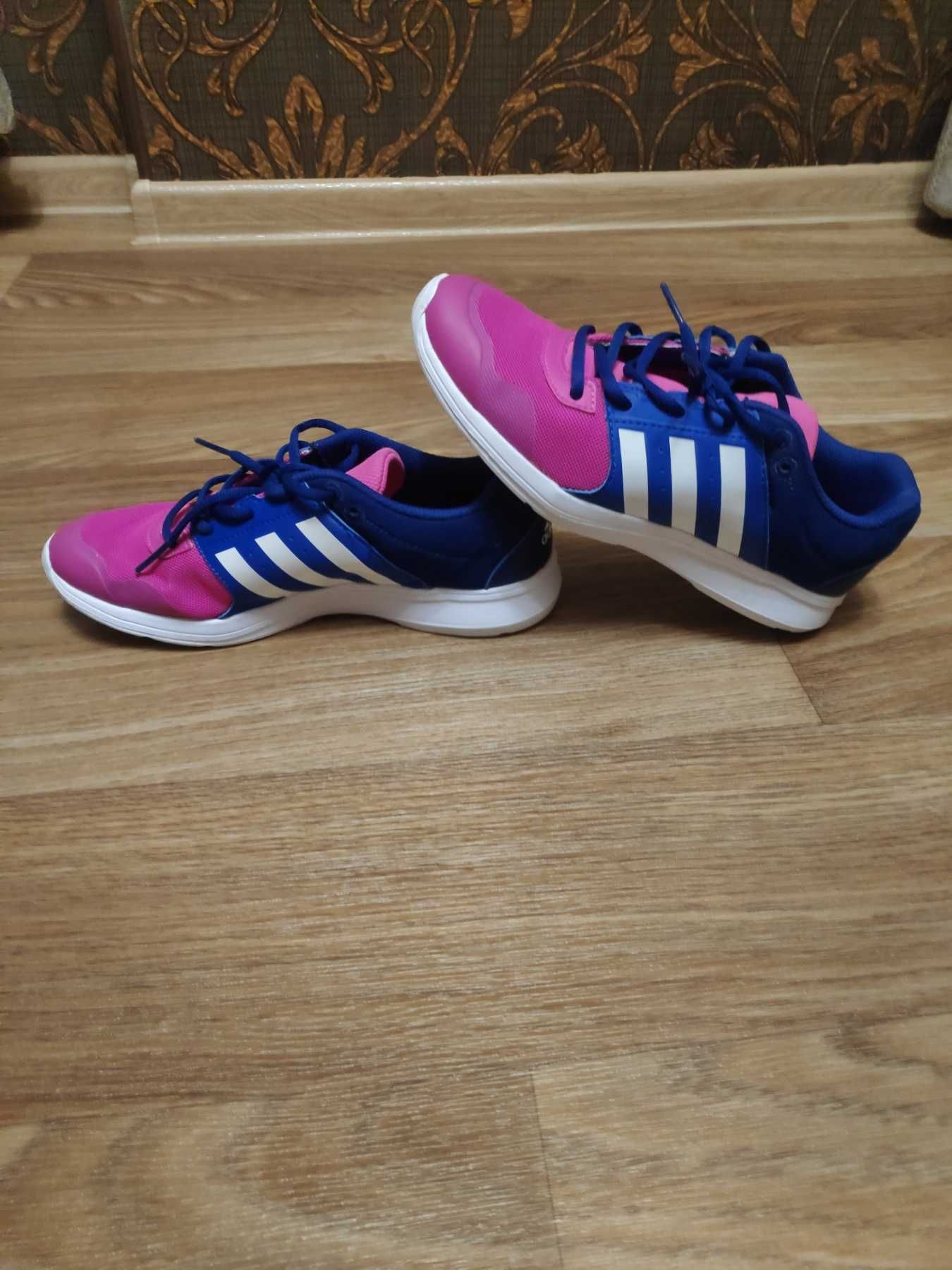 Кроссовки Adidas Essential Fun II (40 размер)