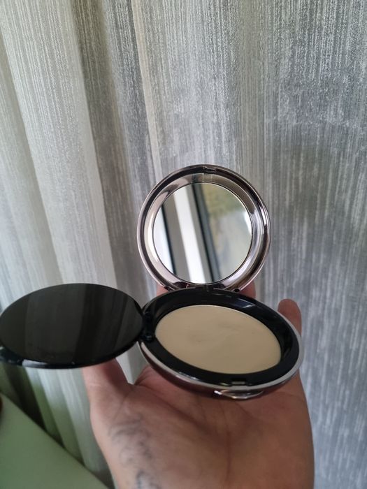 База під макіяж Perricone md blur , тонер klairs,  помада estee lauder