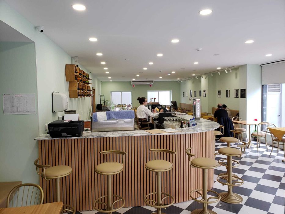 Ponto Comercial Completo: Restaurante com Estrutura de Karaokê