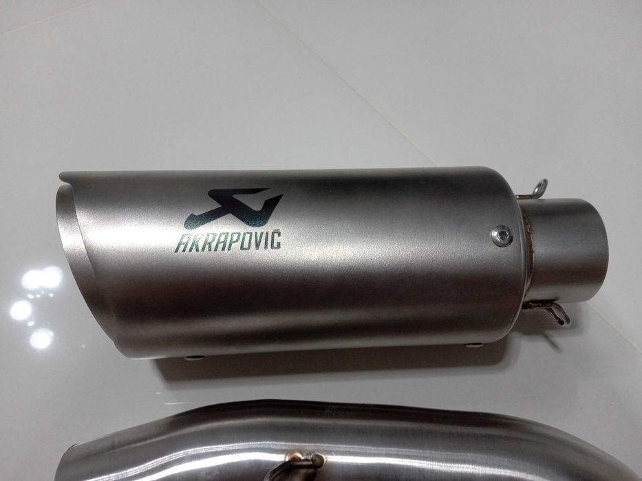 Komin z rurą do spalin